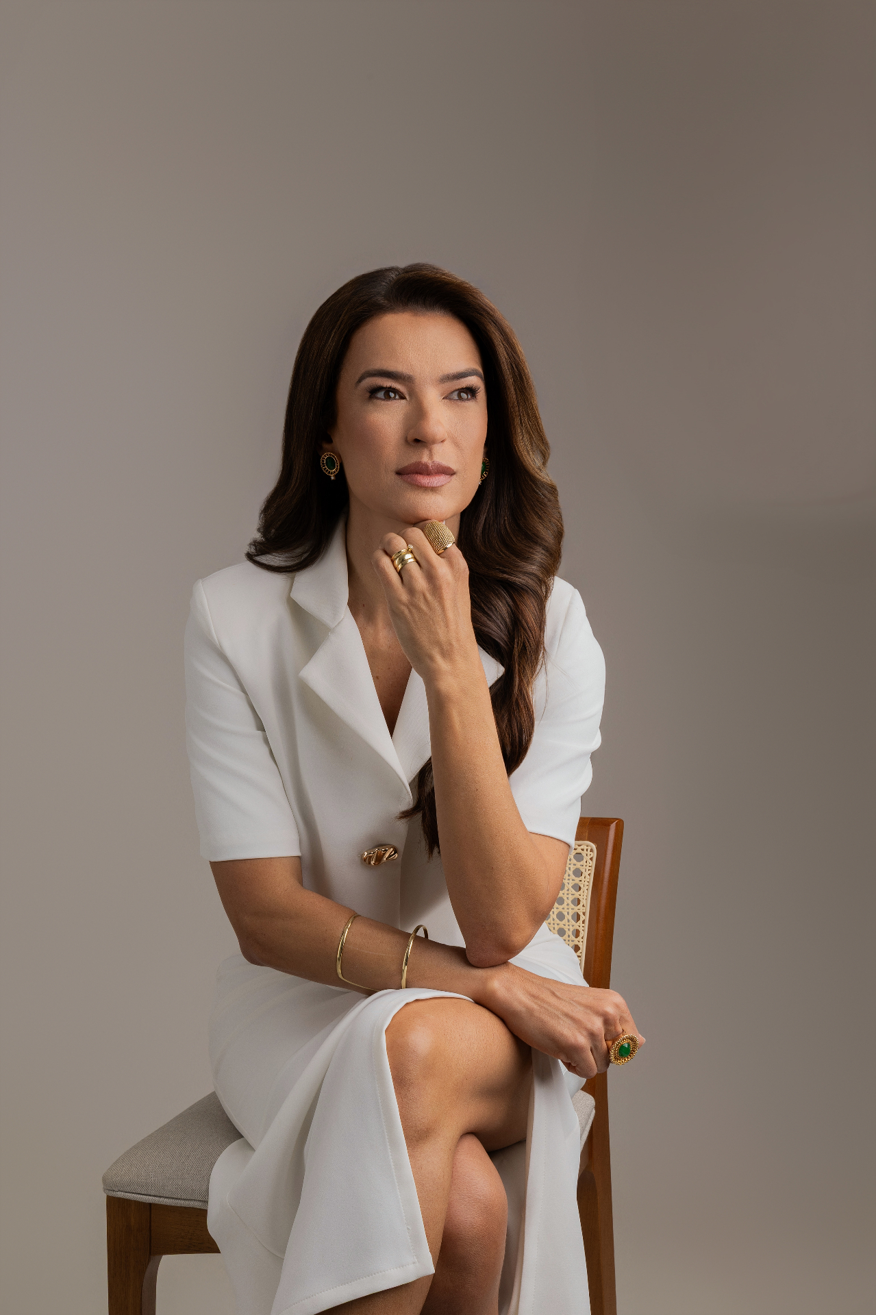 Dra. Maira Amorim no consultório